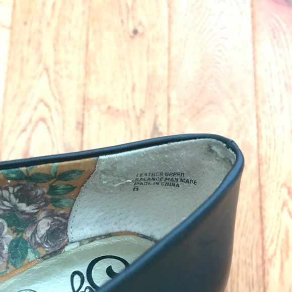 Seychelles Sycamore Pointed Low Heel Shoes 6 - Picture 7 of 7